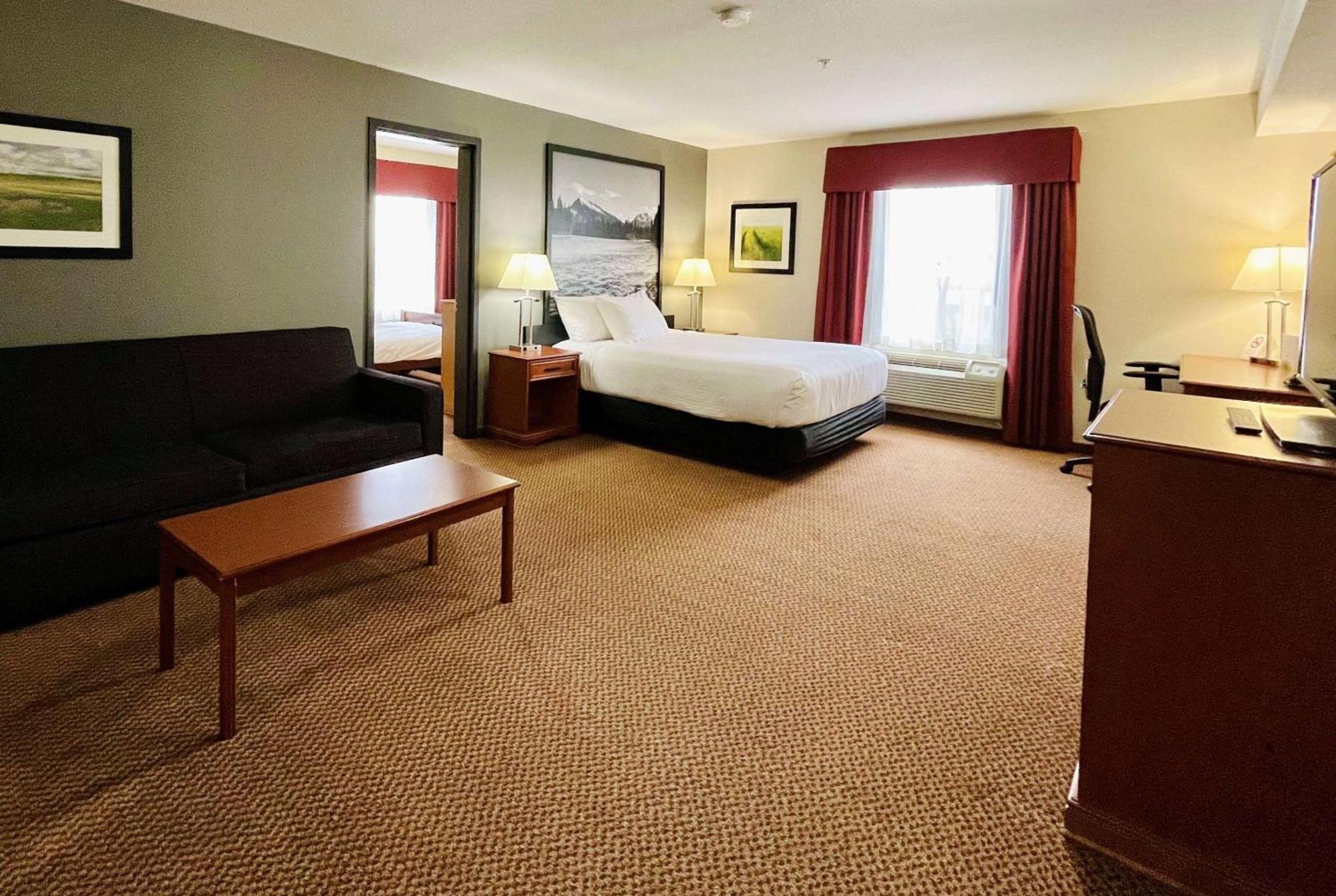 Super 8 By Wyndham Grande Prairie Exterior foto